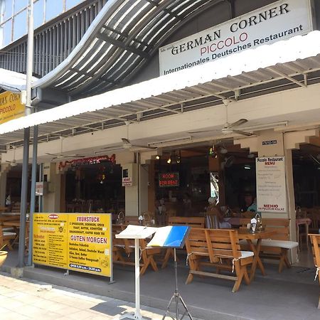 Piccolo Restaurant And Guest House Pattaya Buitenkant foto