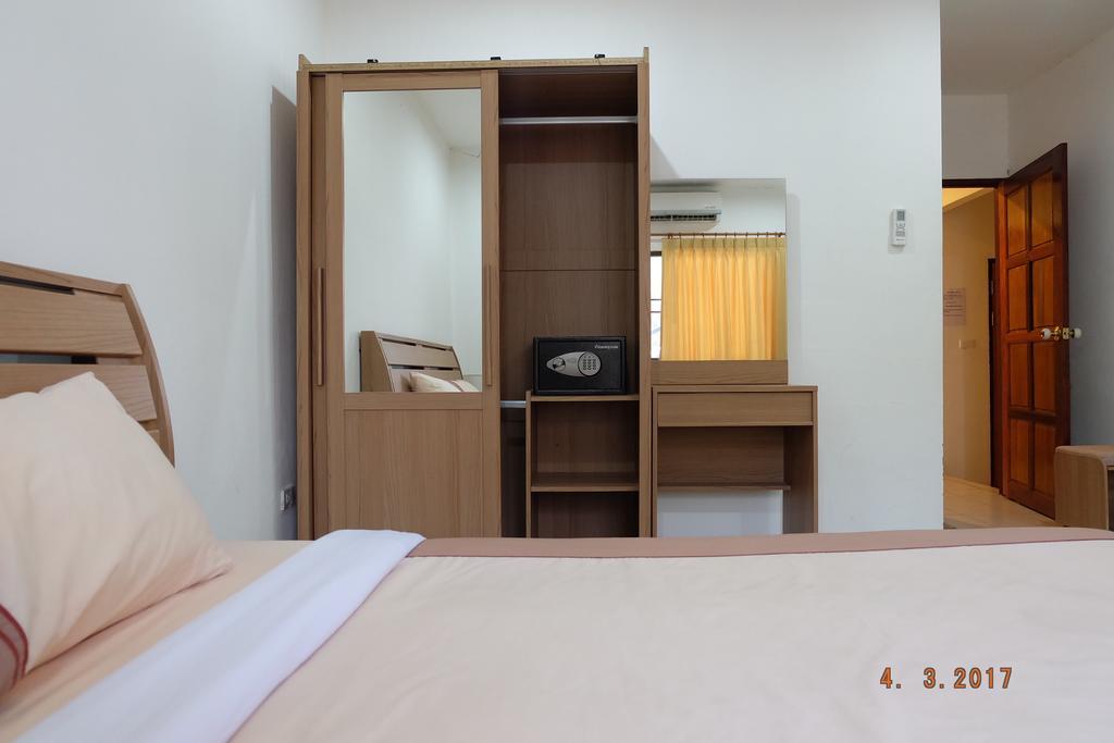 Piccolo Restaurant And Guest House Pattaya Buitenkant foto