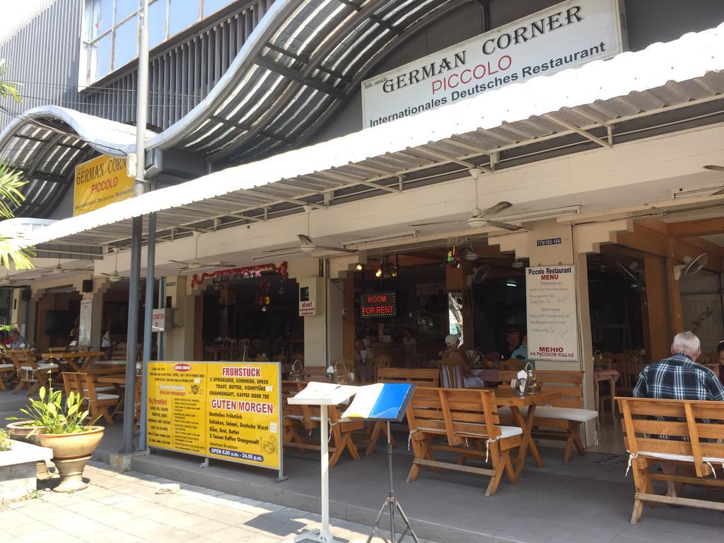 Piccolo Restaurant And Guest House Pattaya Buitenkant foto